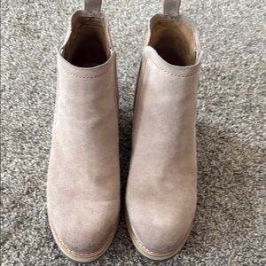 Sofft Beige Suede Ankle Booties